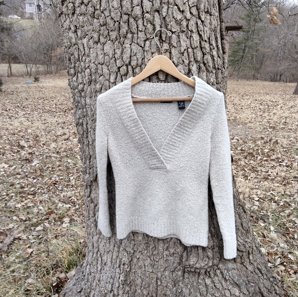 Moda International Sweaters - 🍁Price Drop!🍁Moda International Boucle sweater in size L.